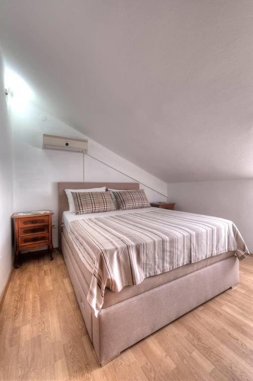 Wukovic Apartments Tivat Buitenkant foto