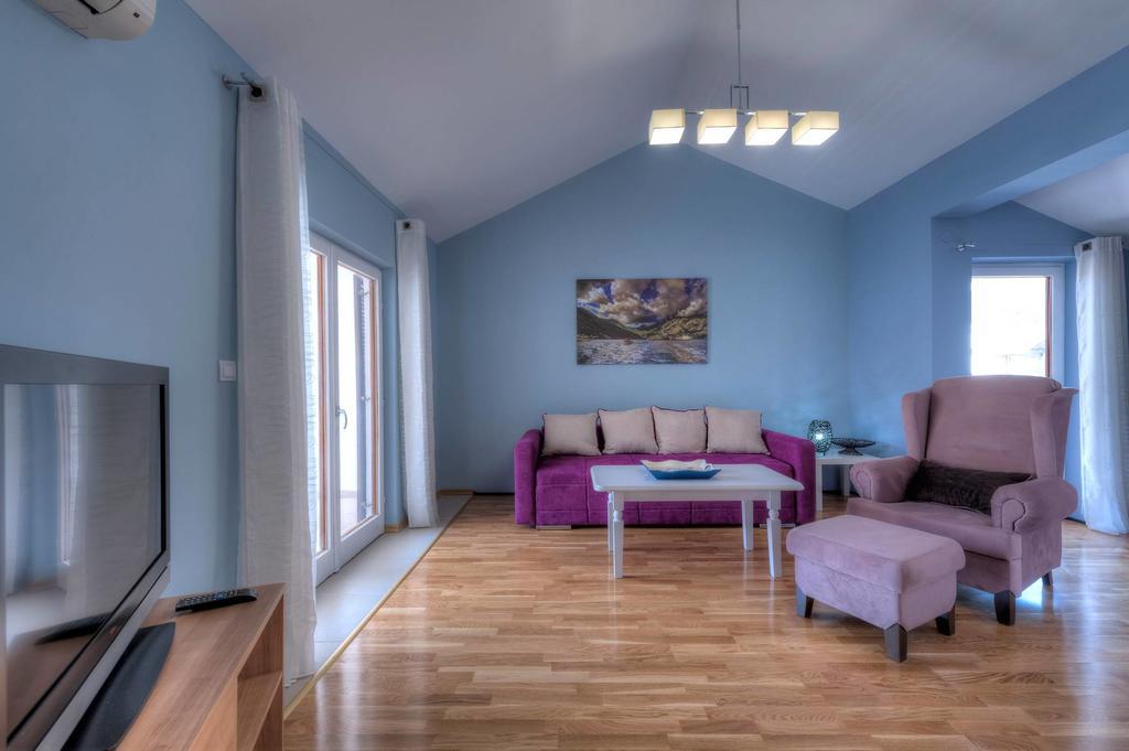 Wukovic Apartments Tivat Buitenkant foto