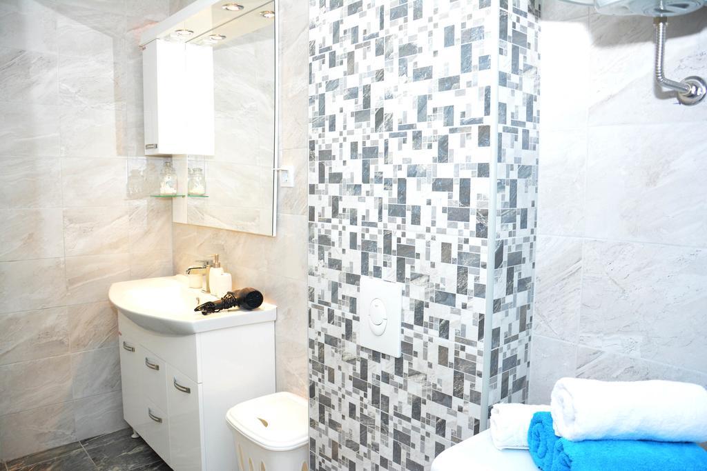 Wukovic Apartments Tivat Buitenkant foto