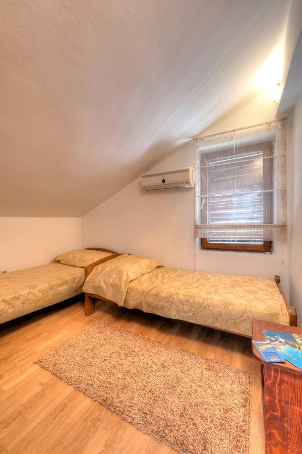 Wukovic Apartments Tivat Buitenkant foto