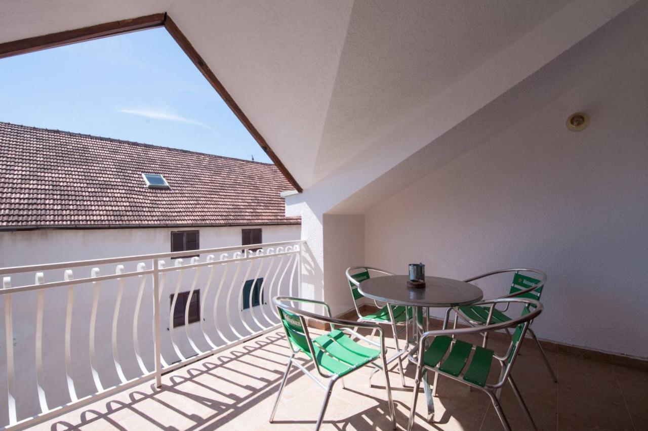 Wukovic Apartments Tivat Buitenkant foto